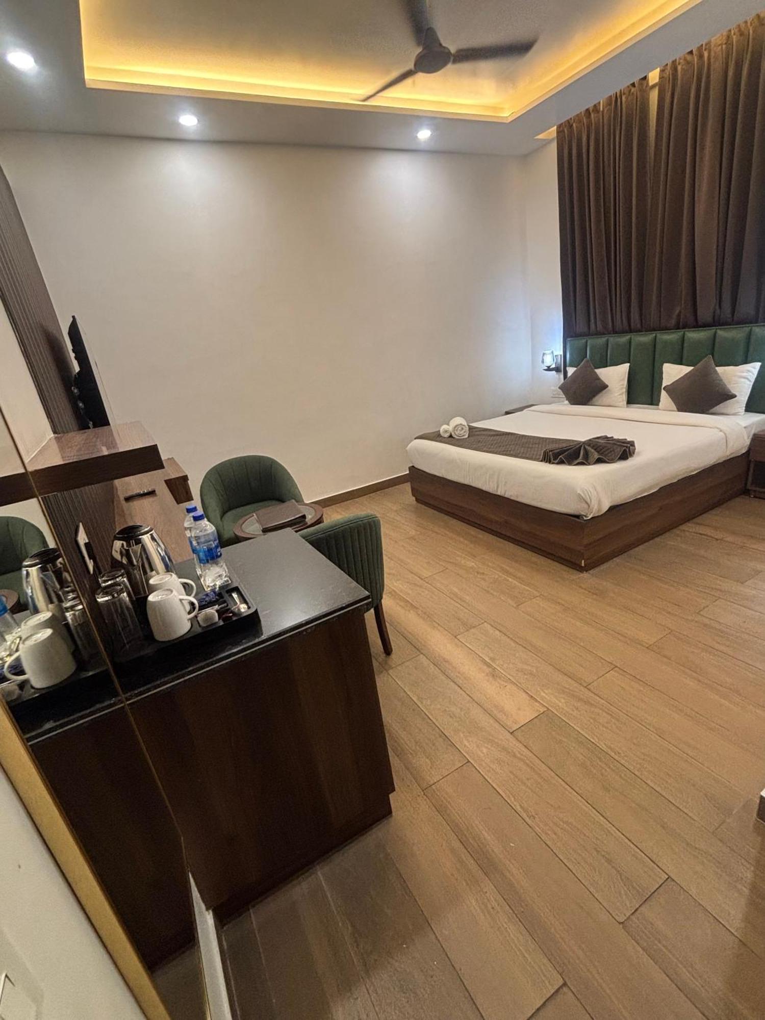 Hotel The Rivaaj Rohtak Экстерьер фото